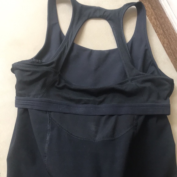 Black Lululemon top size 8 - Picture 3 of 5